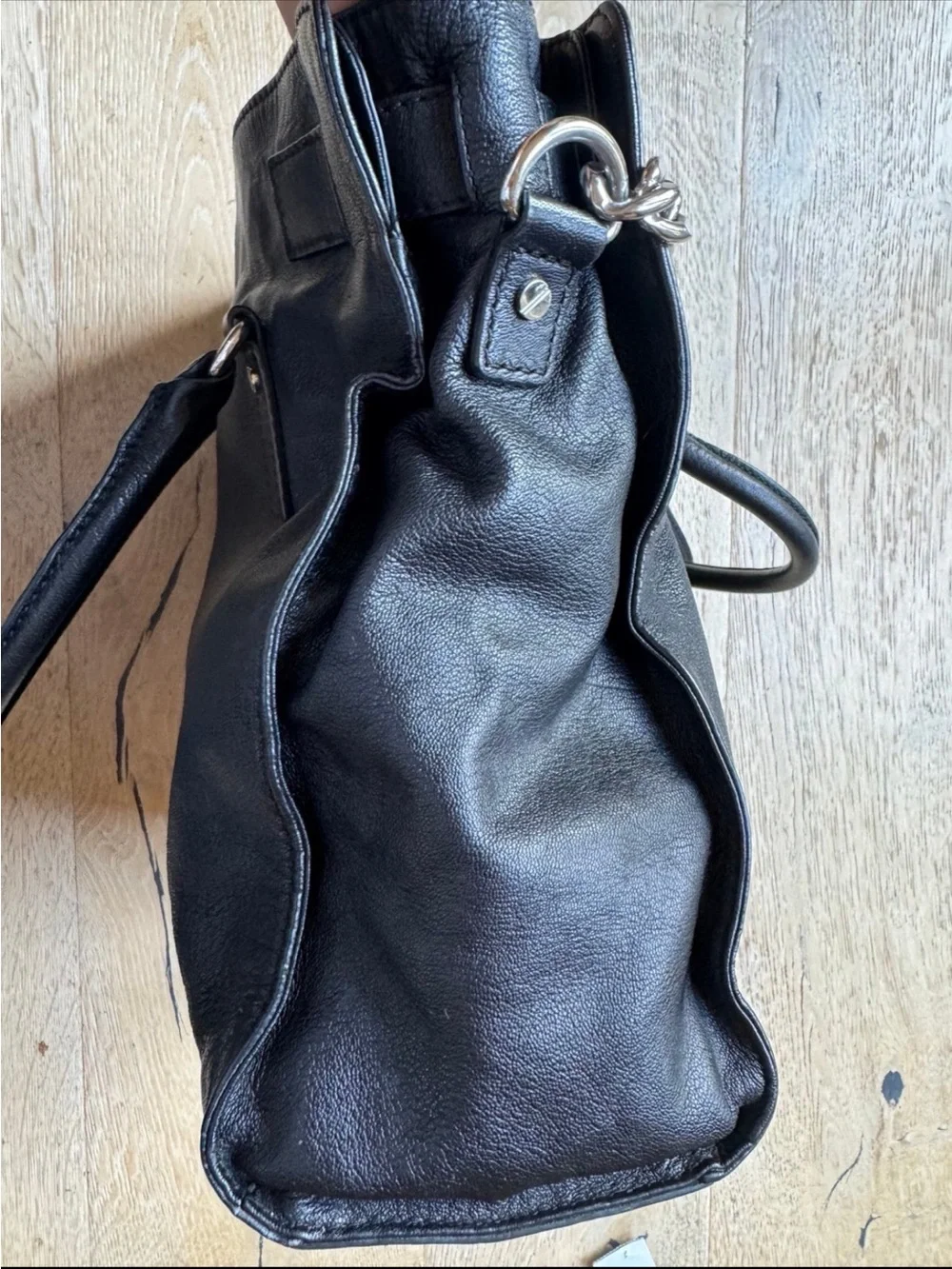 MICHAEL KORS LARGE HAMILTON TOTE BLACK Good condition Price Firm